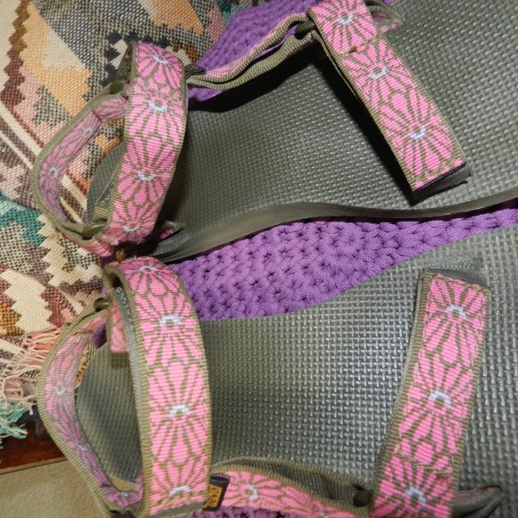 Teva Womens Original Universal Floral Strap Velcro Sandals Size 11 Inches Long - Picture 5 of 9